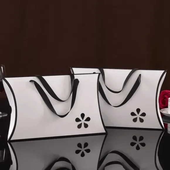 Pillow Boxes with Handle - Image 3